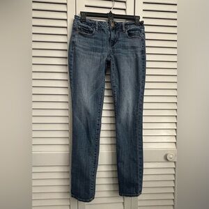 American Eagle Outfitters Women's Skinny Jeans in Washed Blue